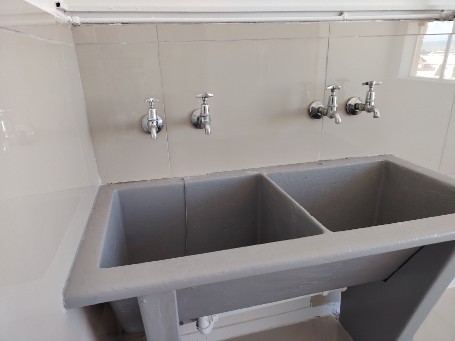 To Let 3 Bedroom Property for Rent in Strand Central Western Cape